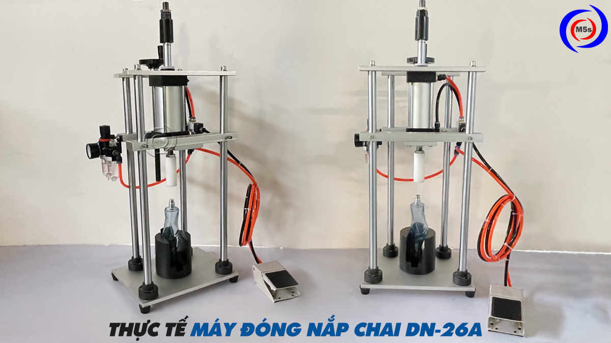 máy vặn nắp chai DN-26A