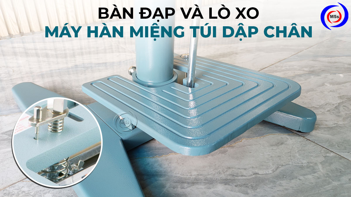 Bộ phận bàn đạp và lò xo của máy hàn túi dập chân Bộ phận bàn đạp và lò xo của máy hàn túi dập chân