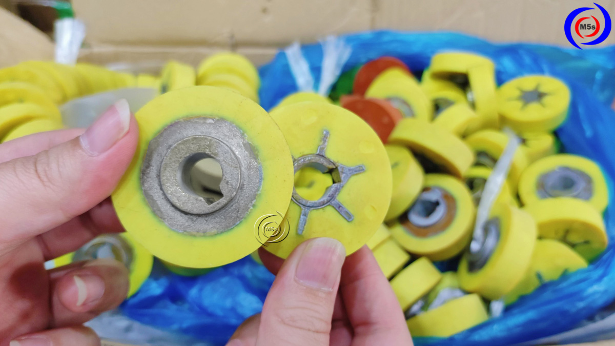 bánh xe silicon 15mm máy hàn miệng túi liên tục