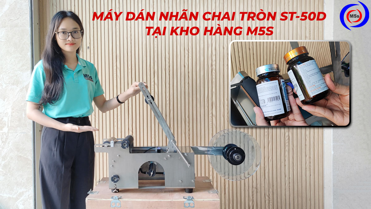 Máy dán nhãn chai tròn St-50D tại công ty M5s
