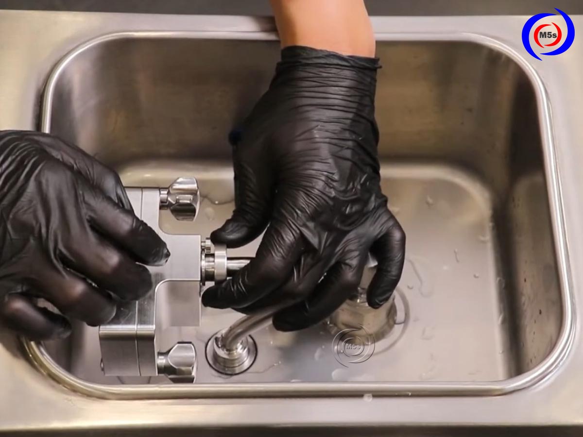 Vệ sinh máy làm kem tươi